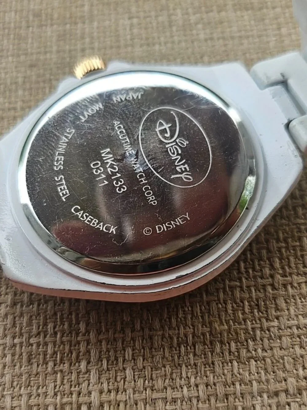 Disney Wristwatch Minnie Mouse Crystals Accent Bezel Analog Accutime Wrist Watch